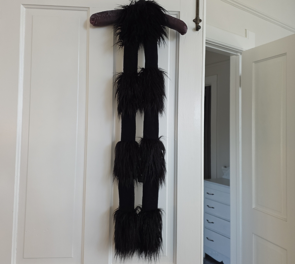 Authentic Anna Sui Black Faux Fur Pom Pon Scarf Wrap